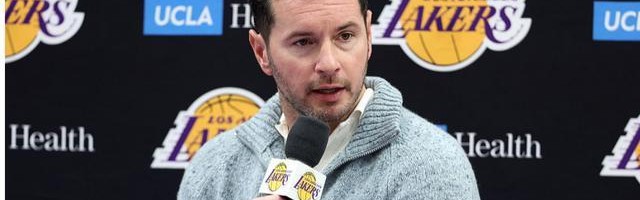 开云app下载-雷迪克：为球员们感到非常自豪 我们始终没有轻言放弃