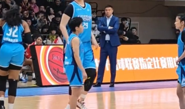 glow-kaiyun.com-10分钟6中6轰15+6！2.26米张子宇登场3胜1负 移动仍是最大弊病