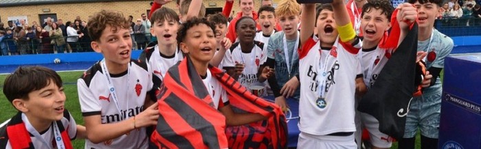 开云app下载-米兰U12再夺Robbie Keane Academy杯冠军，4比1胜阿森纳|AC米兰|曼联|凯尔特人|都柏林|狼队_新浪体育_新浪新闻