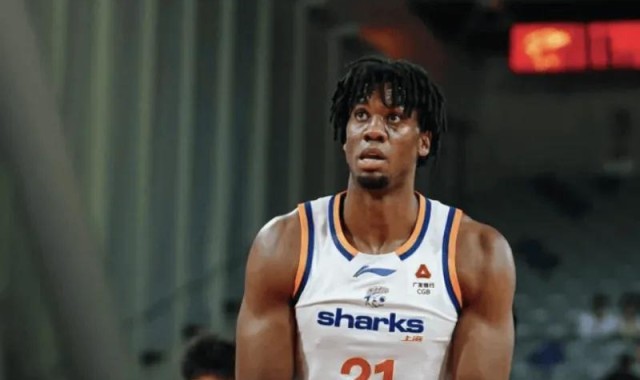 开云网站-溃败北京上海！广东弊端已凸显！只要遇内线强队，杜锋基本没招！